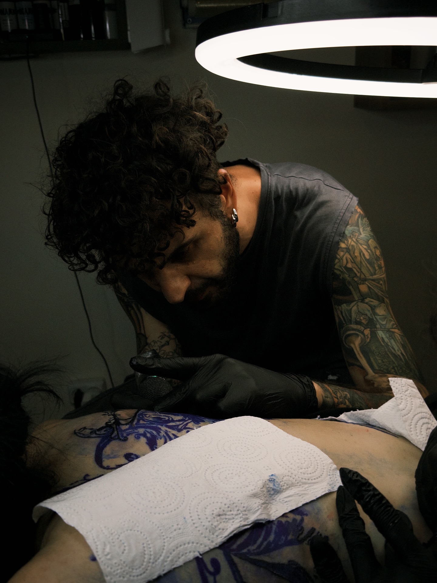 ტატუს ტენდენციები 2025 წელს — რა სტილია პოპულარული?